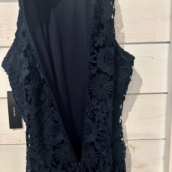 Lulu's NWT Halter Sheath Navy Dress with lace overlay . - Picture 10 of 11
